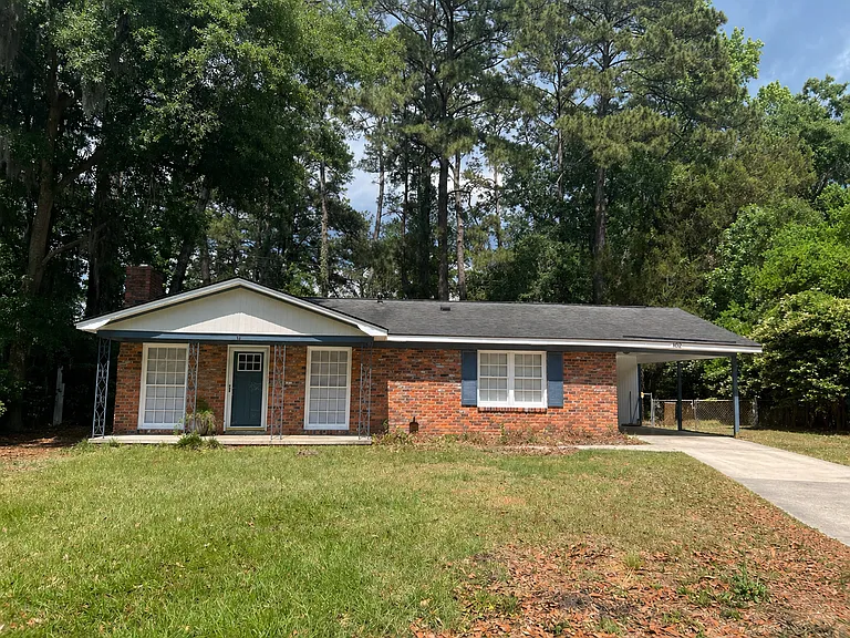 102 Juniper Cir — Photo 1