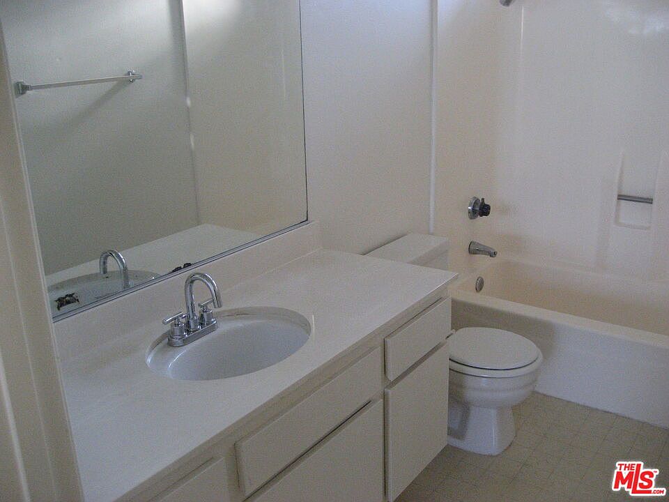 1st image of 10123 Hanna Ave #10123