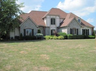 9 Tinsbury, Mattoon, IL 61938