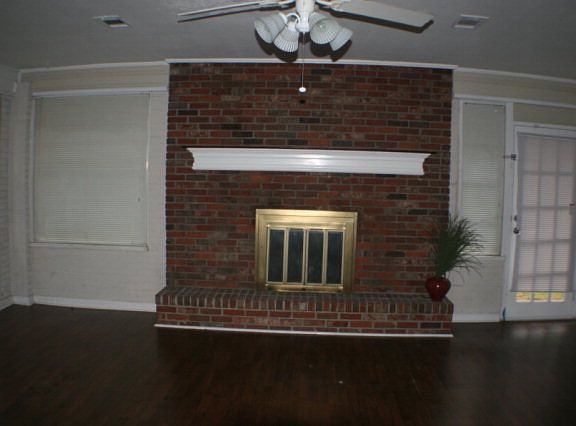 3rd image of 2815 Sherwood Dr