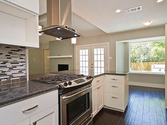 5th image of 6608 Greensboro Dr