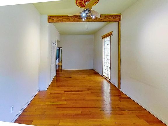 4th image of 1204 Hoyt Ave