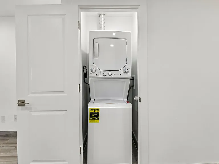 Garrison Townhome Apartments — Photo 31