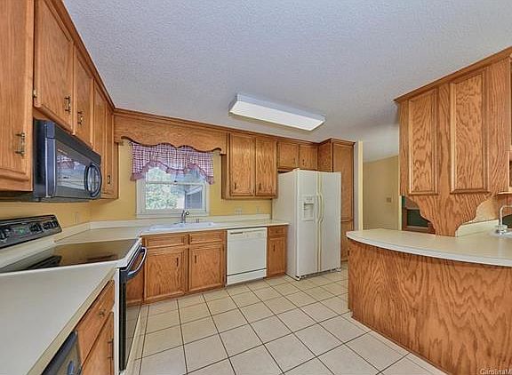 2nd image of 137 Mallard Way