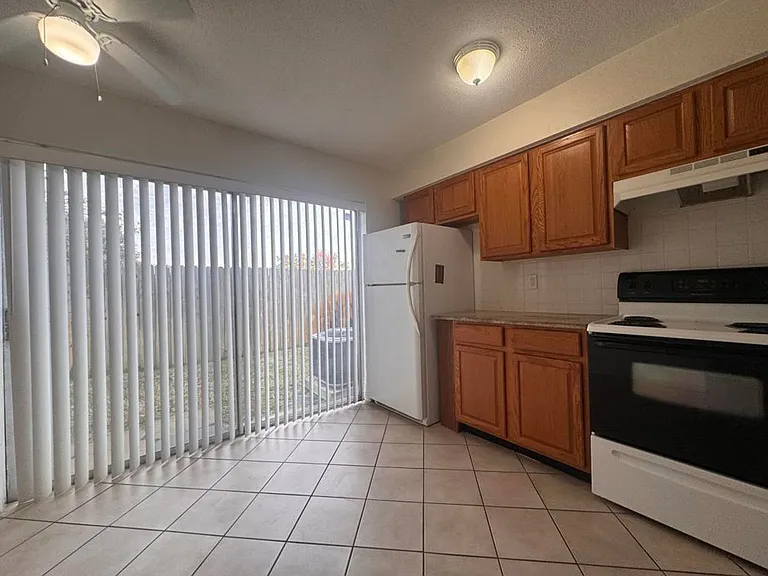 1351 S Ridgewood Ave #26 — Photo 6