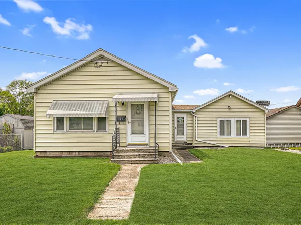 913 Clinton St, Lockport, IL 60441
