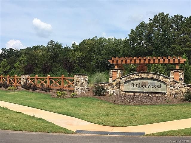 2nd image of 392 Willow Tree Dr #131