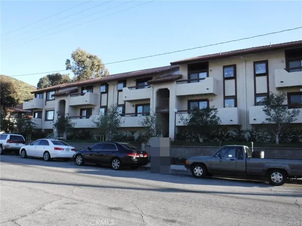 28011 Tiffany Ln Unit 327, Santa Clarita, CA 91387