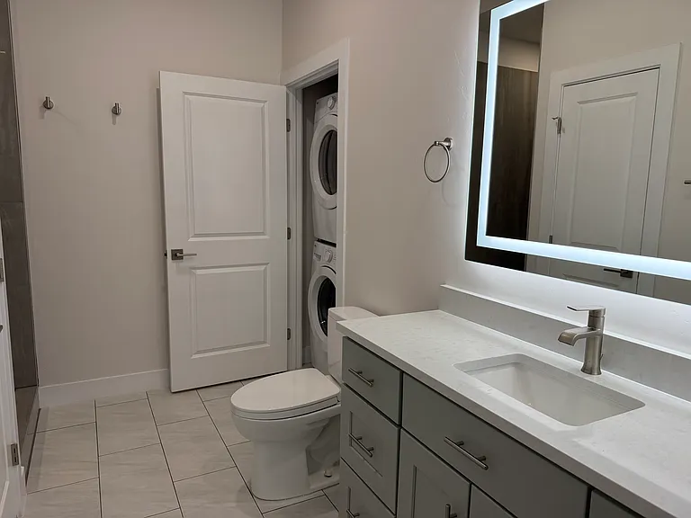 3212 S High St — Photo 13