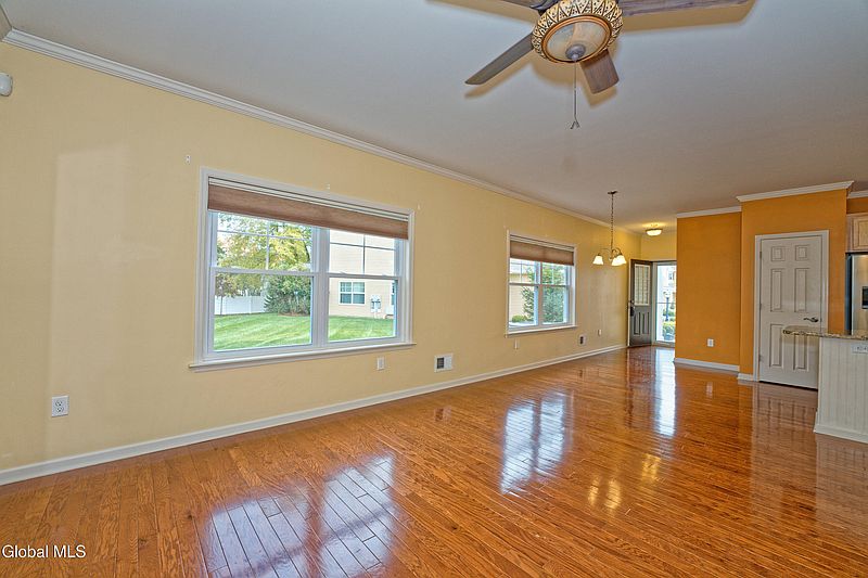 5th image of 36 Stacey Court