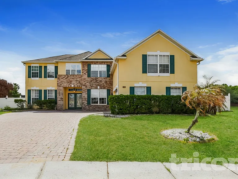 1815 Honeydew Ct — Photo 1