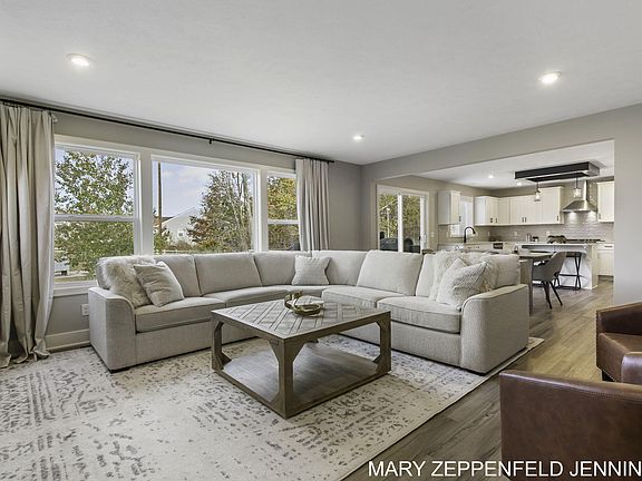 4th image of 13405 Maple Leaf Dr