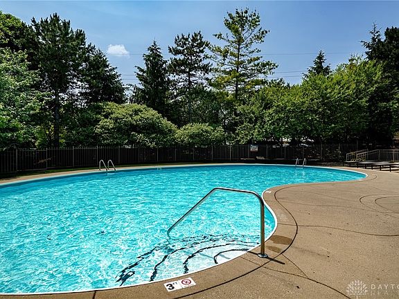 5th image of 5839 Stone Lake Dr