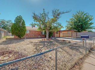 706 57th St NW, Albuquerque, NM 87105