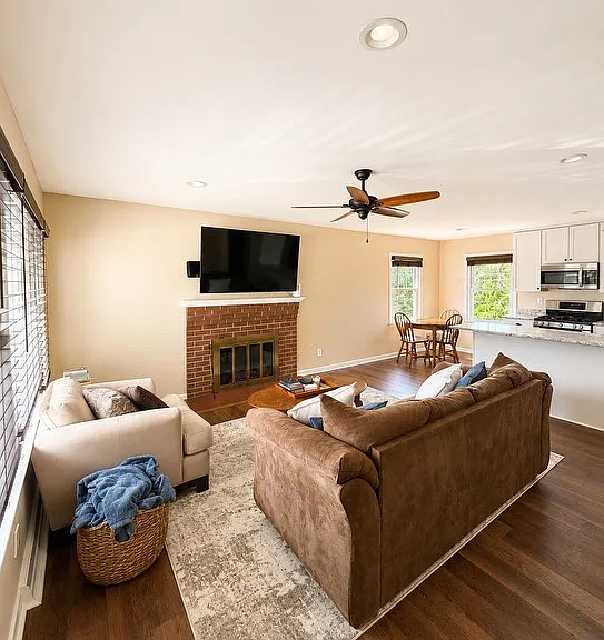 700 Elizabeth Ave — Photo 5