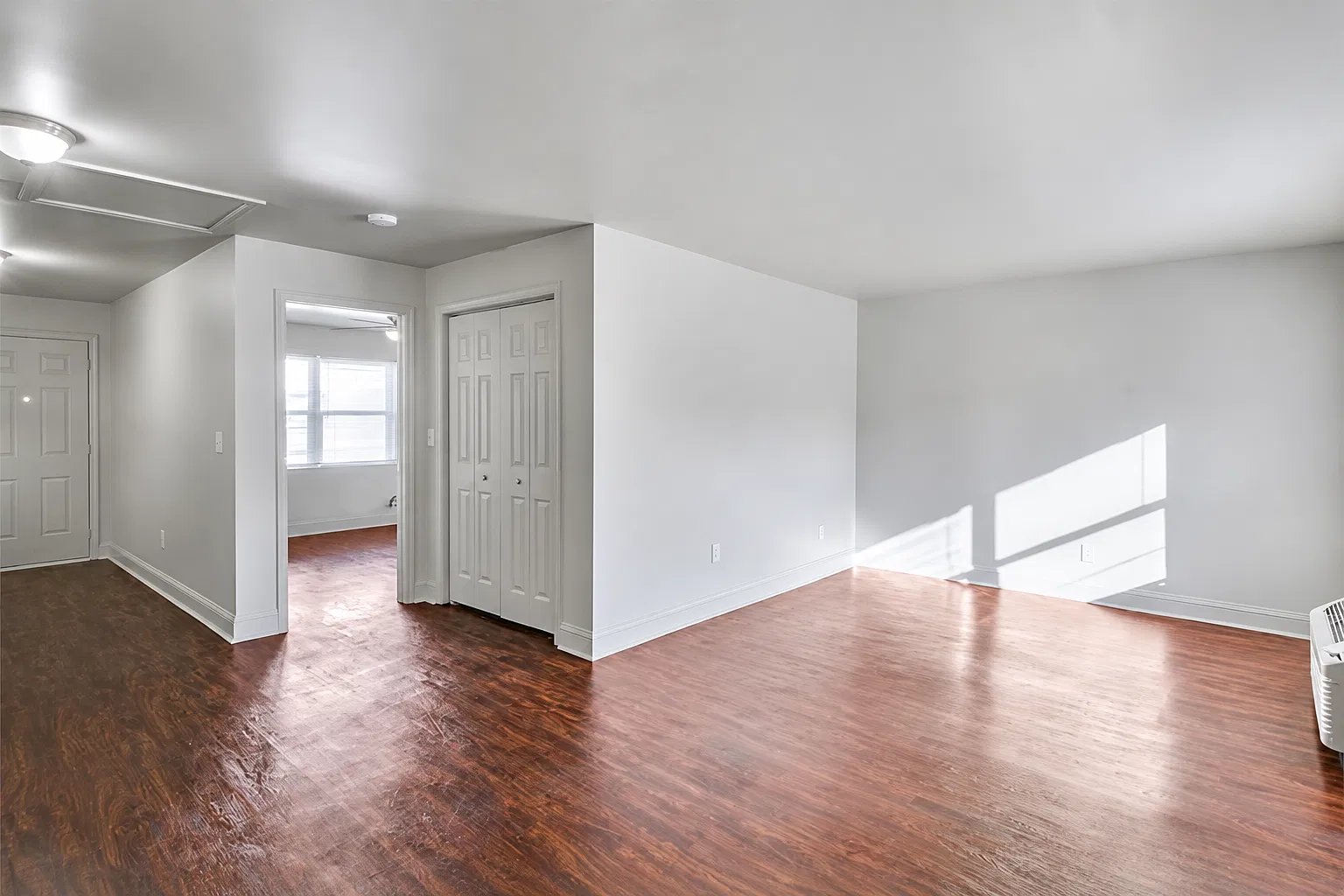 Casa Bella Apartments — Photo 3