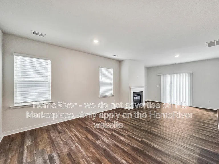 651 13th Avenue Dr NE — Photo 9