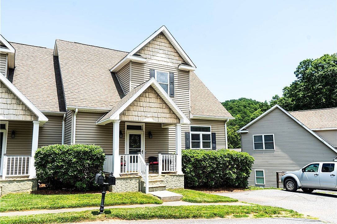302-1 Creatwood Trail #13