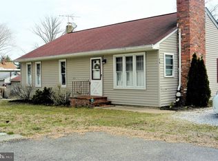 14 Pennsylvania Ave, Edgewater, MD 21037