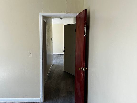 5th image of 90 Catherine St #C8