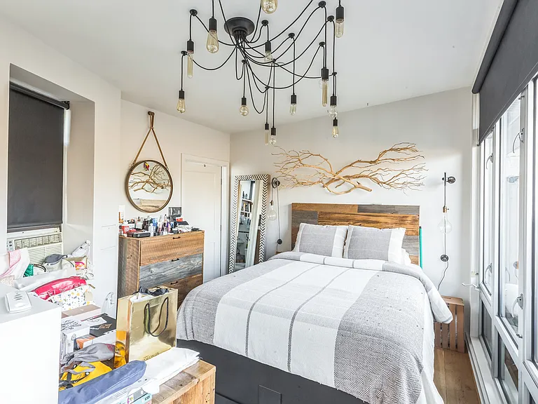 250 Manhattan Ave #6B — Photo 4