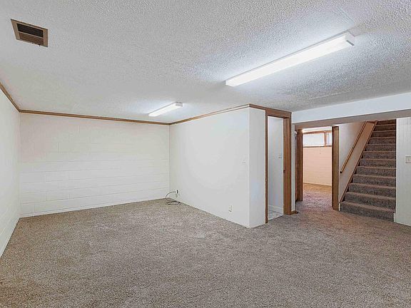 3rd image of 377 S 44th St