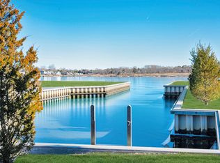 92 Little Neck Rd, Southampton, NY 11968