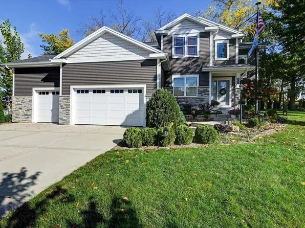 303 Erin Ct, Cottage Grove, WI 53527