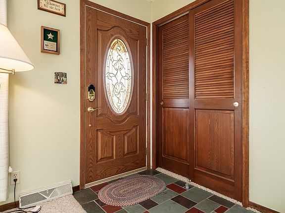 5th image of 12994 Echo Dr