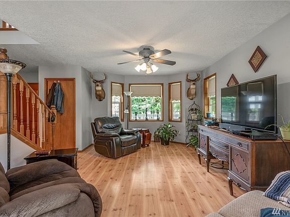 4th image of 169 Orchard Dr