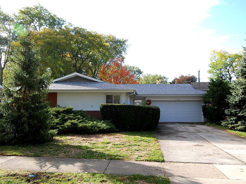 2nd image of 1105 W Busse Ave