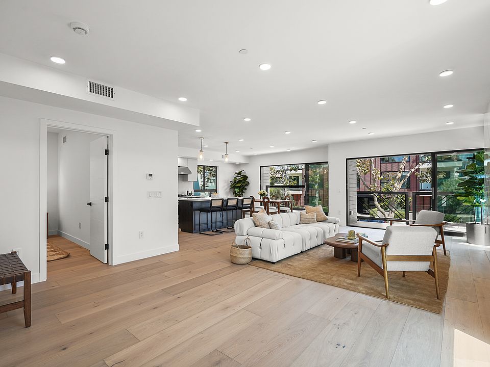 1st image of 715 N Alfred St #1