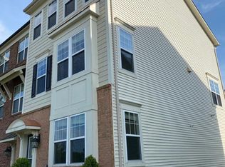 44087 Eastgate View Dr, Chantilly, VA 20152