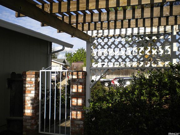 2nd image of 18811 N Lockewood Ln