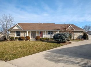 409 Pebble Ct, Englewood, OH 45322