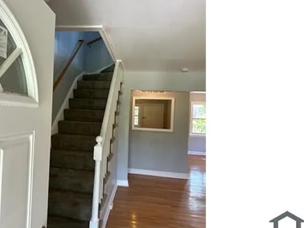 2 S Mount Olivet Ln, Baltimore, MD 21229