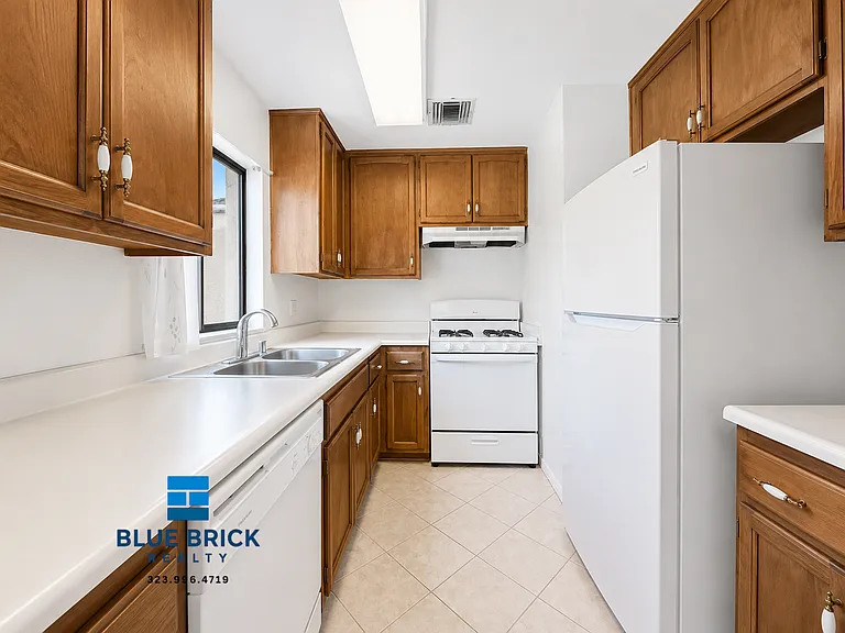 4455 Vista Del Monte Ave #4 — Photo 2