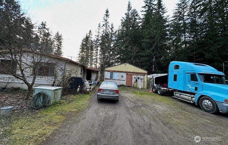 3rd image of 130 22 Garrard Creek Road