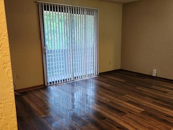 4th image of 16604 E 28th Pl APT D