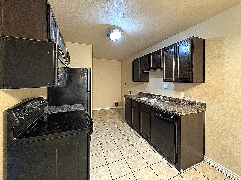 1305 Covey Ln #A — Photo 10