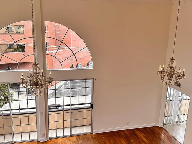 11812 Gorham Ave #Penthouse 1 — Photo 21