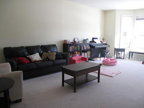 2nd image of 2512 Violet St #2512