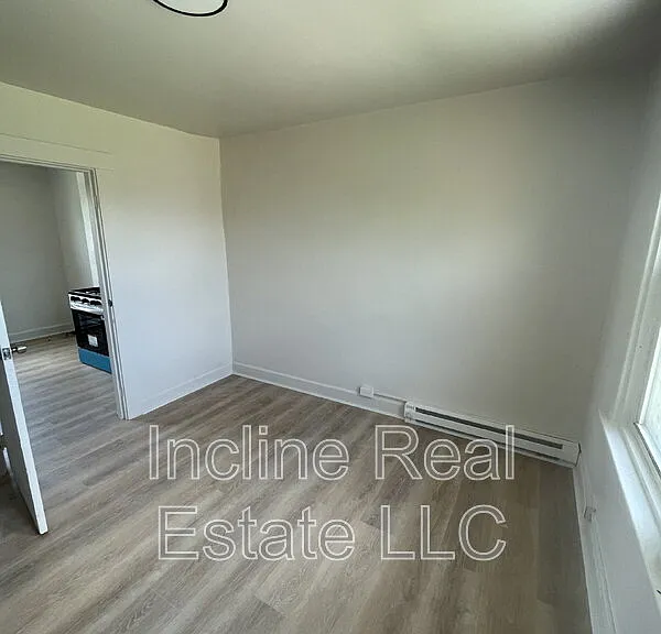 1133 Maryland Ave #3 — Photo 5