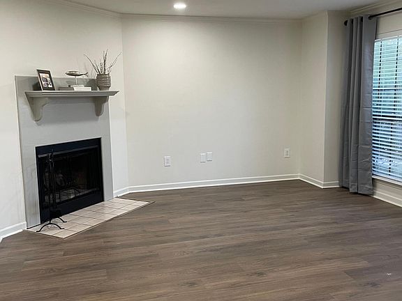 living area perfect for gatherings