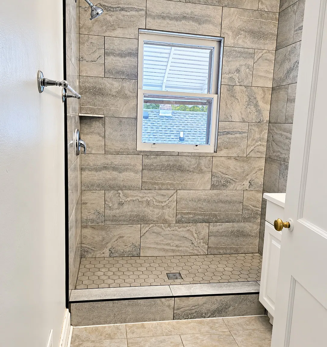 513 Lake St — Photo 3