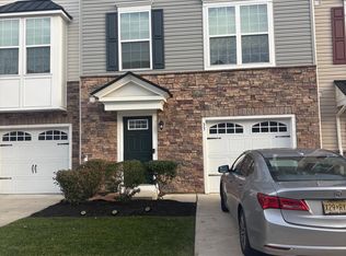 33 Peacock Cir, Sewell, NJ 08080