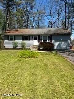 1st image of 14 Pinewood Lane