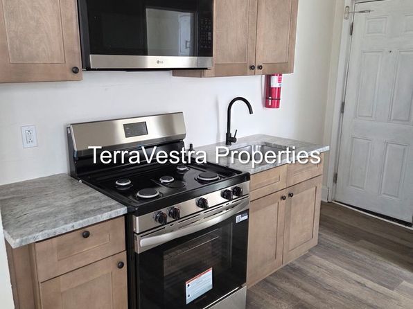 35 S Sussex St APT 1