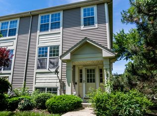 11S411 Rachael Ct, Willowbrook, IL 60527