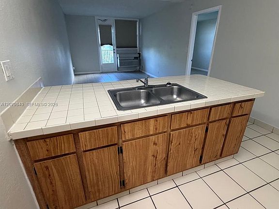 3rd image of 2771 Riverside Dr APT 503-A